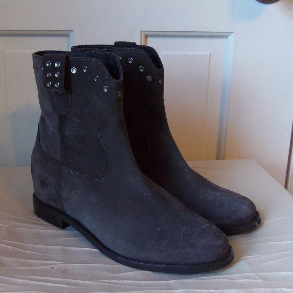 Kanna Gray Suede Studded Ankle Boots sz 36